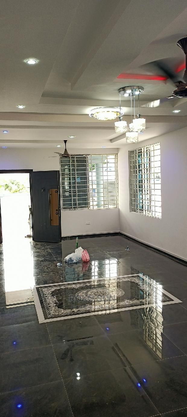 4bdrm Duplex in Dr Roko, Dome for sale · Photo 3