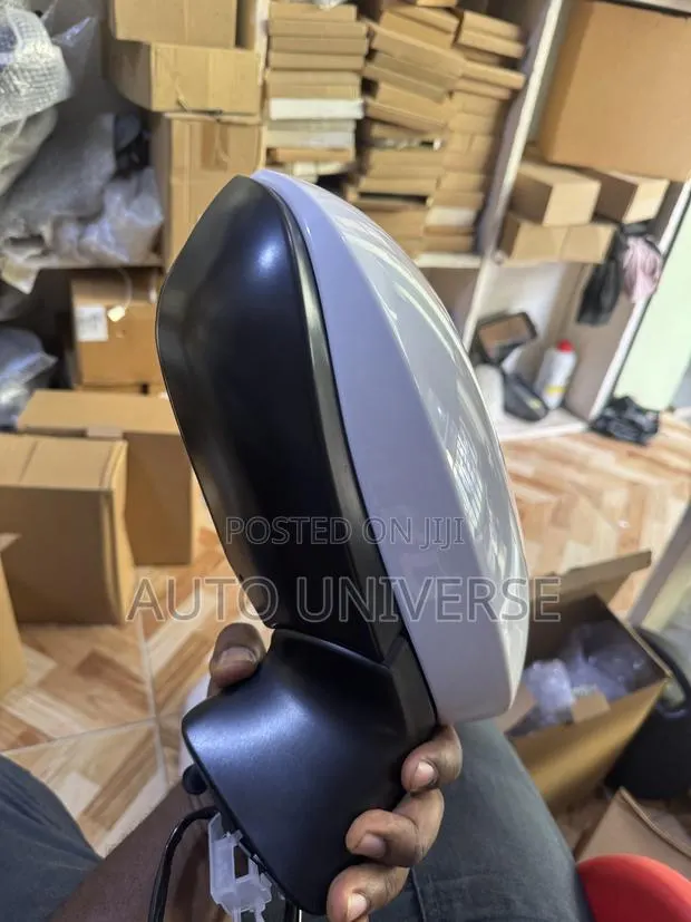 Toyota Corolla 2020, 2021, 2022, 2023, 2024 Mirror With Sensor · Photo 1