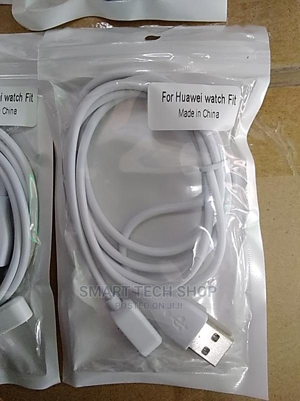 Huawei Watch Band 6, Fit and Honor Charger White Black · Photo 3