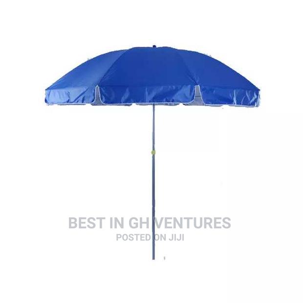Strong Market Umbrellas · Photo 1