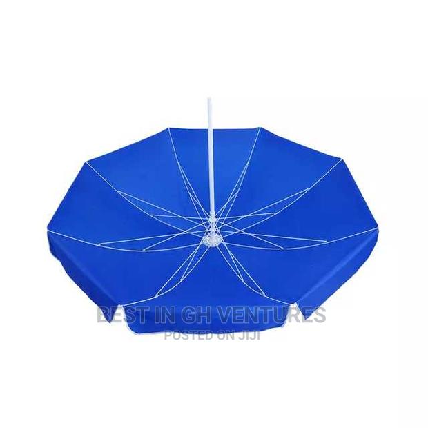Strong Market Umbrellas · Photo 2