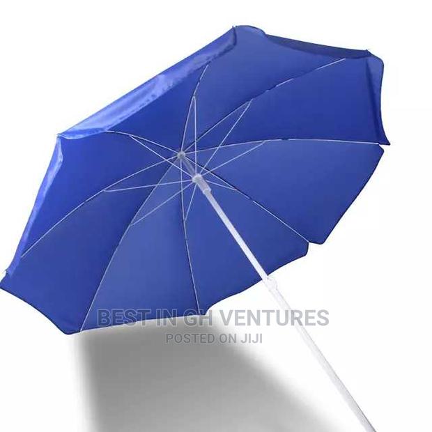 Strong Market Umbrellas · Photo 3