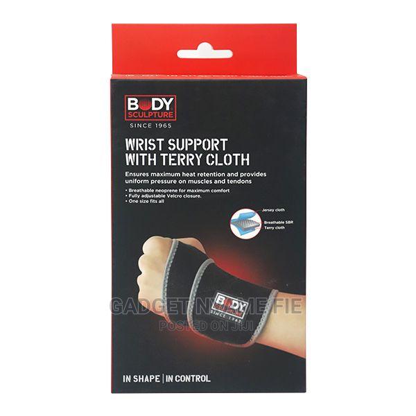 Body Sculpture Wrist Wrap With Terrycloth · Photo 1