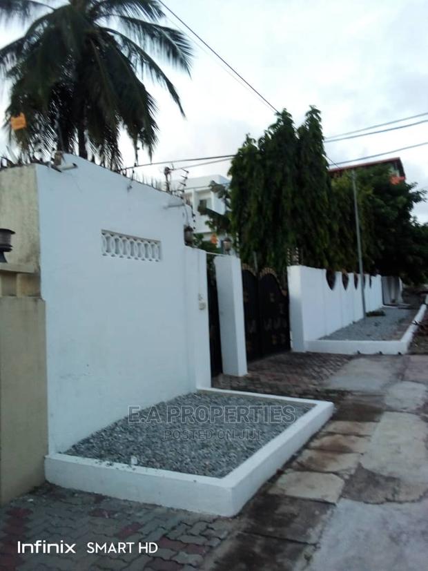 10bdrm Mansion in E a Properties, School Complex Area for Sale · Photo 3