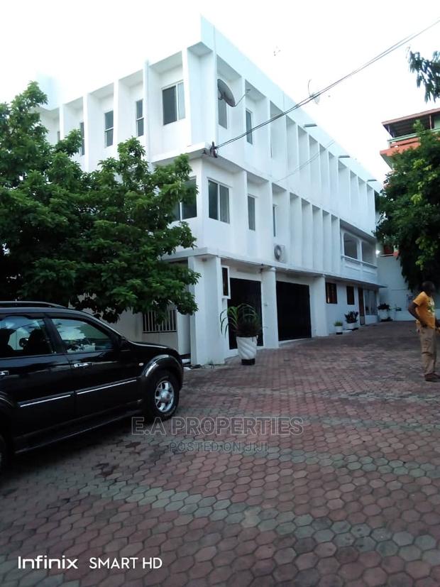 10bdrm Mansion in E a Properties, School Complex Area for Sale · Photo 4