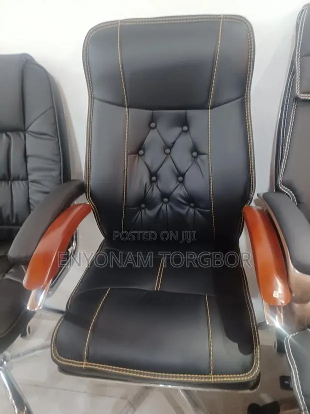 Office Chair · Photo 1