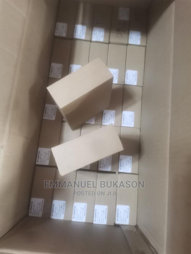Apple Macbook Charger · Photo 3