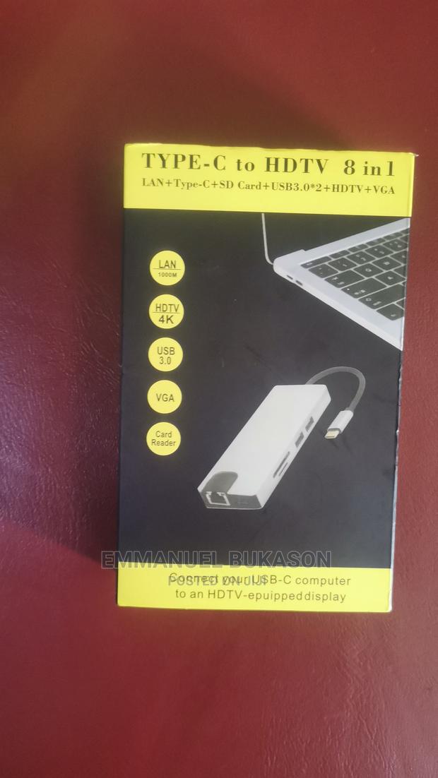 Tyoe C 8 in 1 Adapter With VGA · Photo 1
