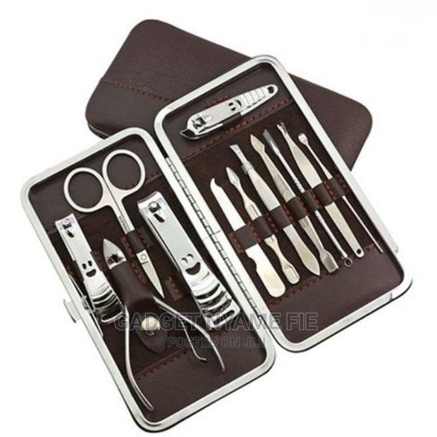Pedicure Manicure Set Nail Clippers Cleaner Grooming Kit · Photo 4