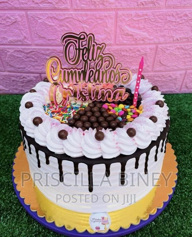 Vanilla Sprinkles Cake · Photo 1