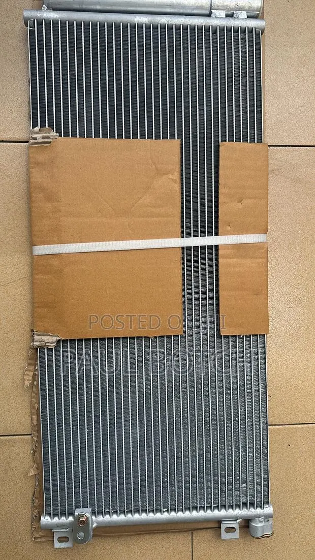 Honda Civic 2018 Air Conditioning Condenser · Photo 1