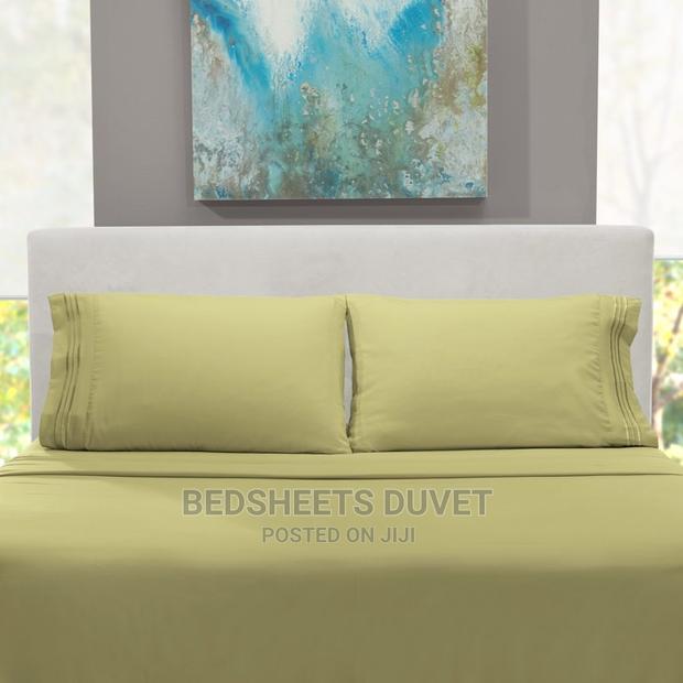 Olive Green Fitted Sheet · Photo 2