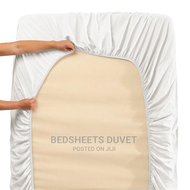 White Fitted Sheet · Photo 2