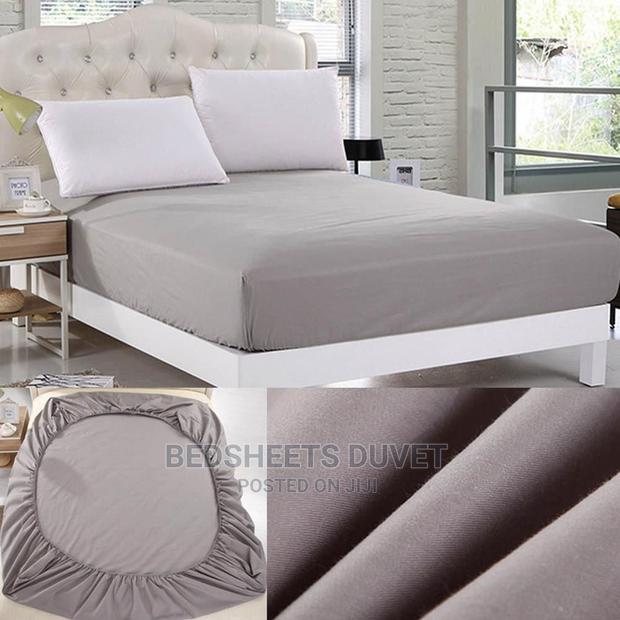 Grey Fitted Sheet · Photo 2