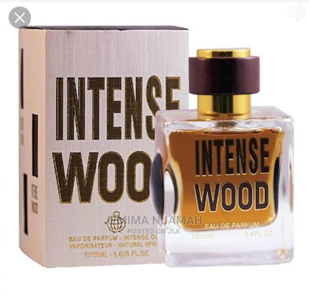 Intense Wood Perfume · Photo 1