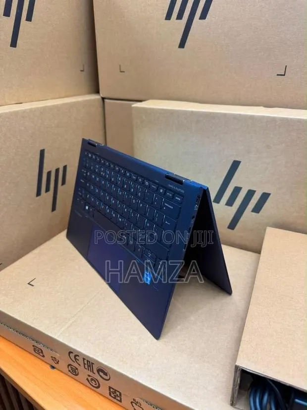 New Laptop HP Dragonfly Folio 16GB Intel Core i5 SSD 512GB · Photo 1