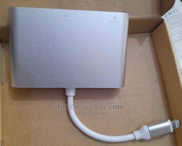 Lighting to HDMI/VGA/AV Adapter · Photo 2