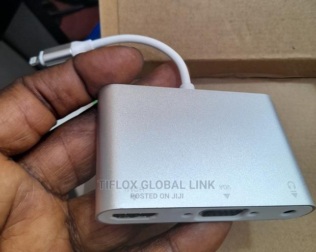 Lighting to HDMI/VGA/AV Adapter · Photo 5