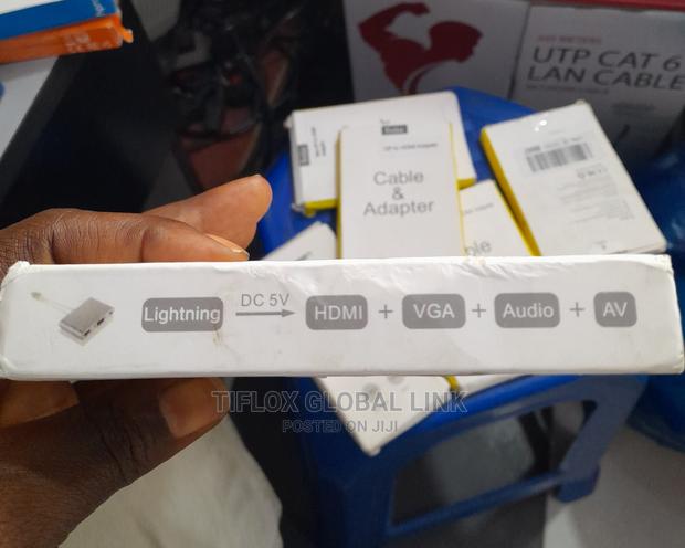 Lighting to HDMI/VGA/AV Adapter · Photo 6