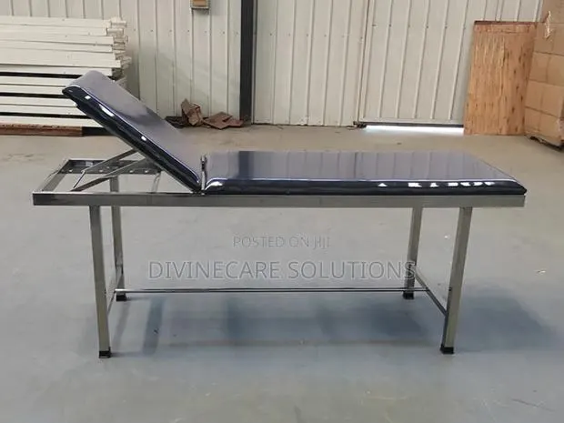 Examination Couch (Exam Bed) · Photo 1
