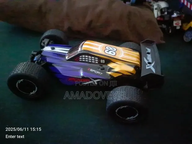 Mini Toy Racing Car · Photo 1
