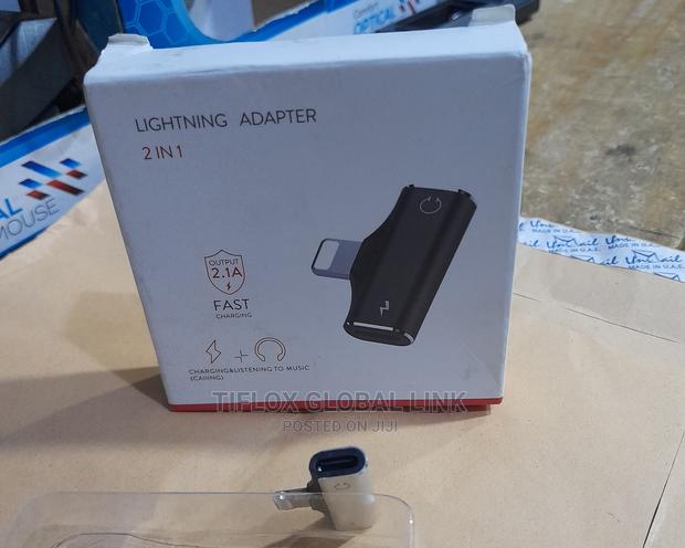 Lighting Adapter 2in1 · Photo 3