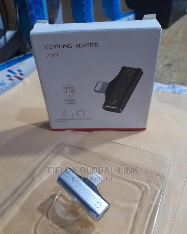 Lighting Adapter 2in1 · Photo 1
