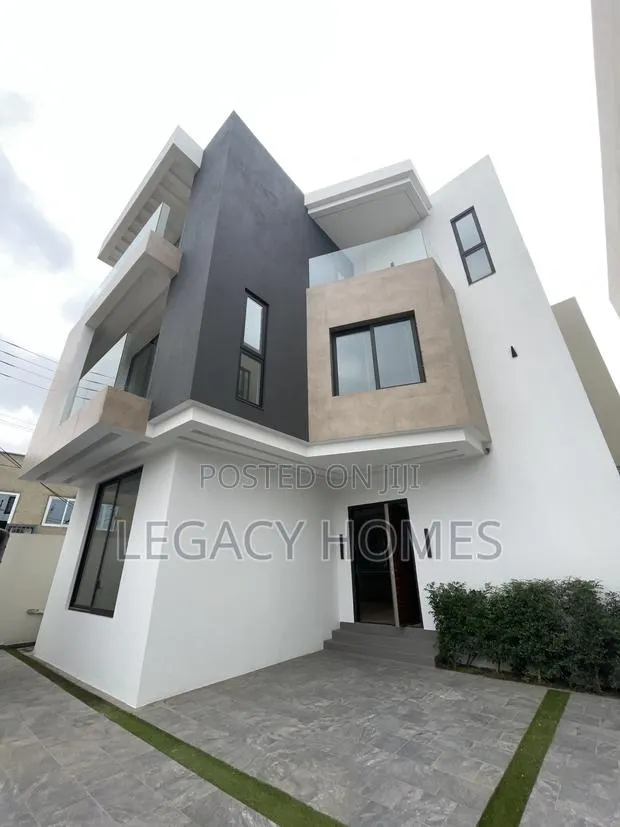 4bdrm House in Dzowulu, Dzorwulu for sale · Photo 1