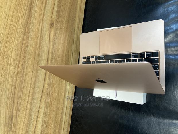Laptop Apple MacBook Air 2020 8GB Intel SSD 256GB · Photo 2
