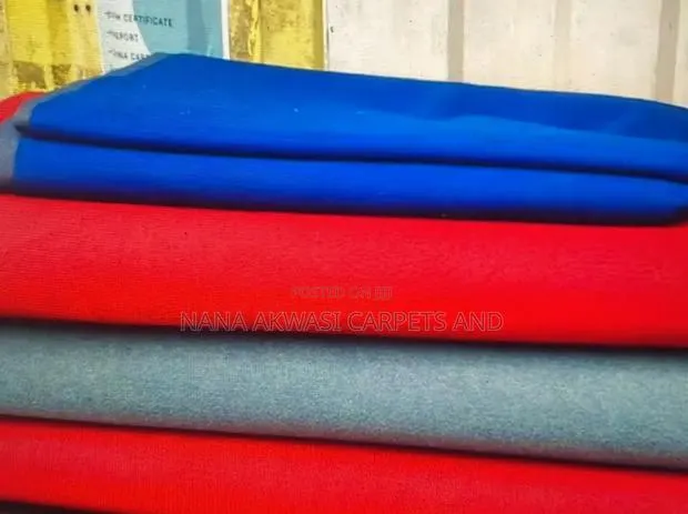 Both Designs and Plain Thick Carpet · Photo 1