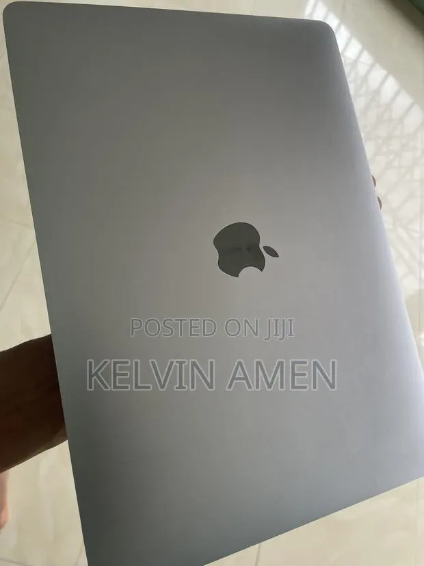 Laptop Apple MacBook Pro 2017 8GB Intel Core i5 SSD 128GB · Photo 1