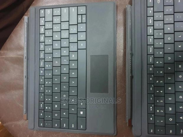 Microsoft Surface 3 Type Cover Keyboard · Photo 2