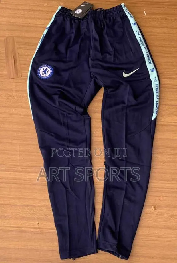 Chelsea Jogger · Photo 1