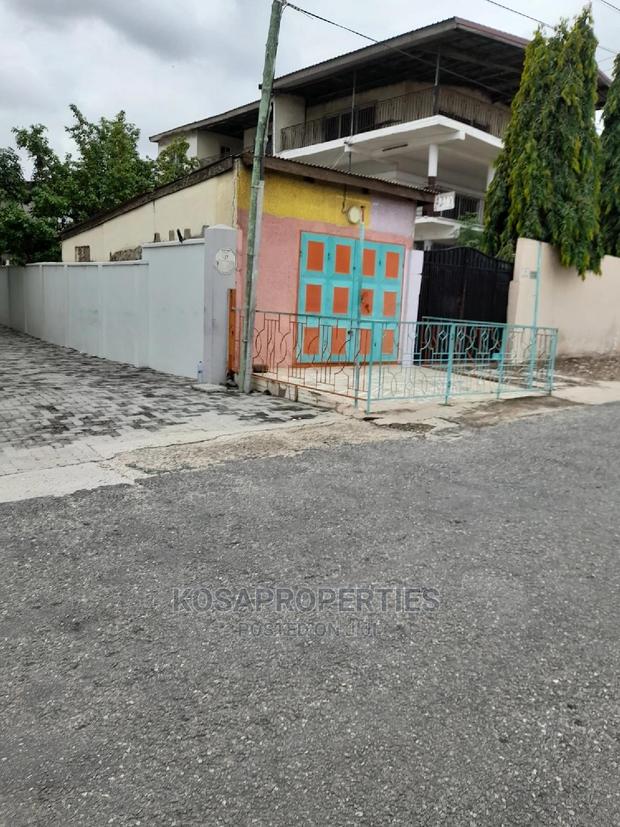 10bdrm House in Asylum Down for Sale · Photo 2