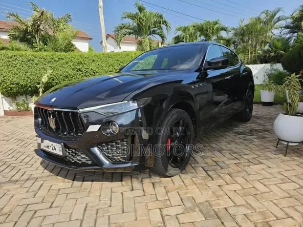 Maserati Levante 2022 Gray · Photo 1