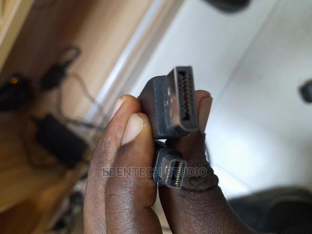 Mini DP (Display Port) to DP (Display Port) Cable · Photo 2
