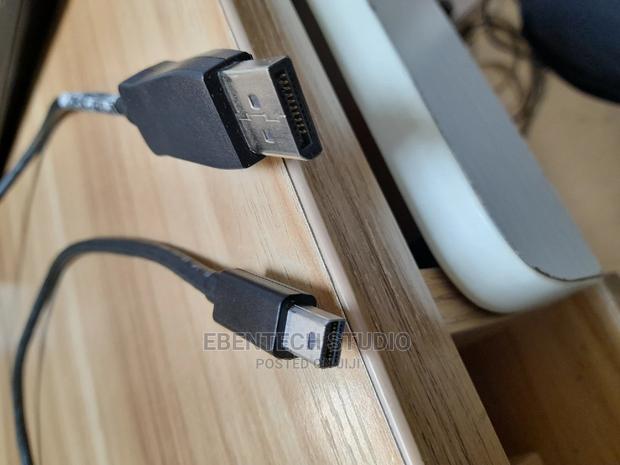Mini DP (Display Port) to DP (Display Port) Cable · Photo 1