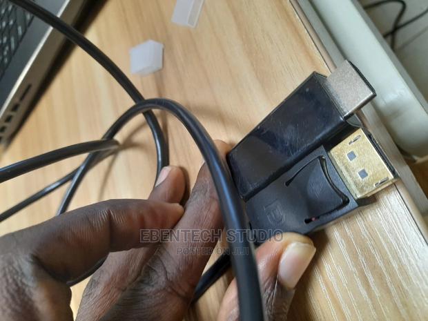Display Port (Dp) to HDMI Cable · Photo 1