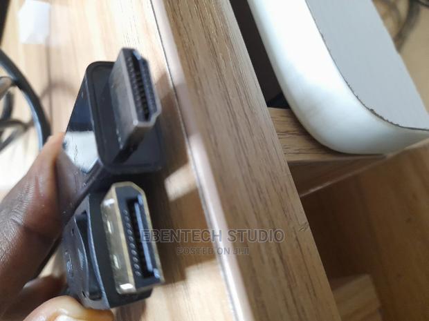 Display Port (Dp) to HDMI Cable · Photo 4