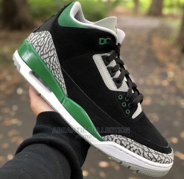 Jordan 3 Pine Green · Photo 3
