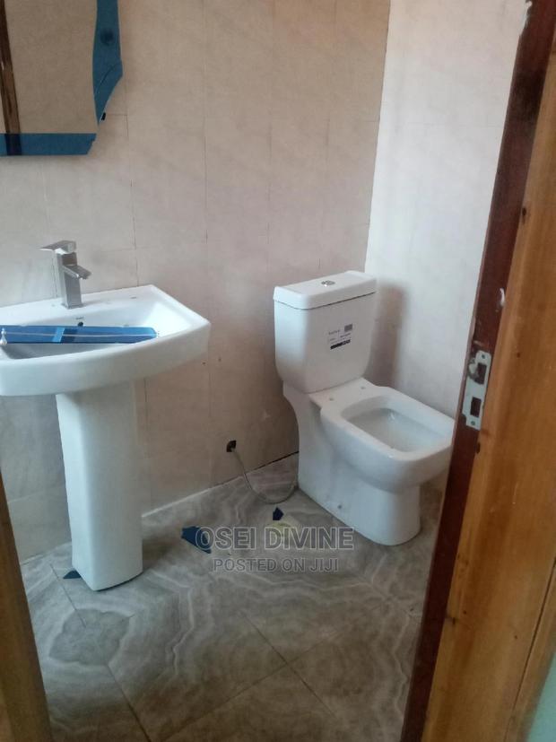 Highly Exe 2-Bedrooms Apartment Dansoman · Photo 3