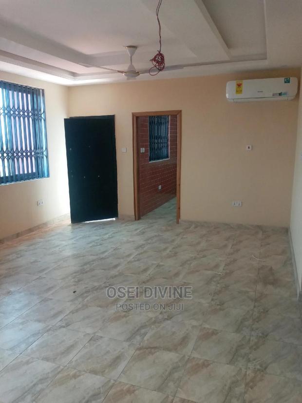 Highly Exe 2-Bedrooms Apartment Dansoman · Photo 1