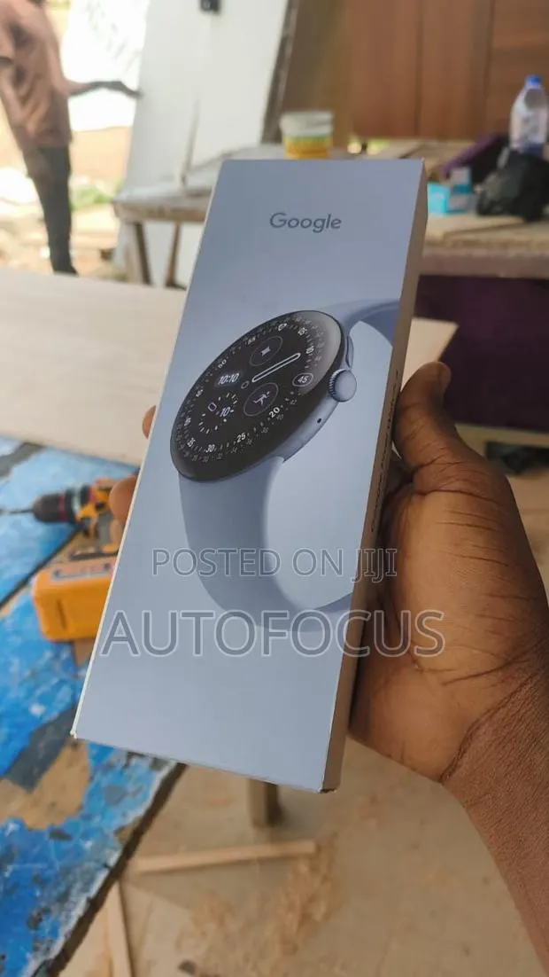 Google Pixel Watch 4 · Photo 1