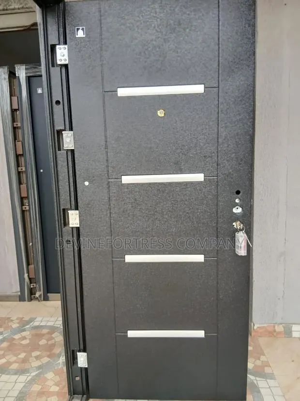 High Quality Splendor Crystal Door Single · Photo 1