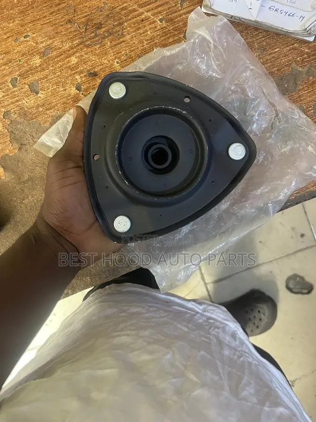 Camry Top Mount · Photo 1