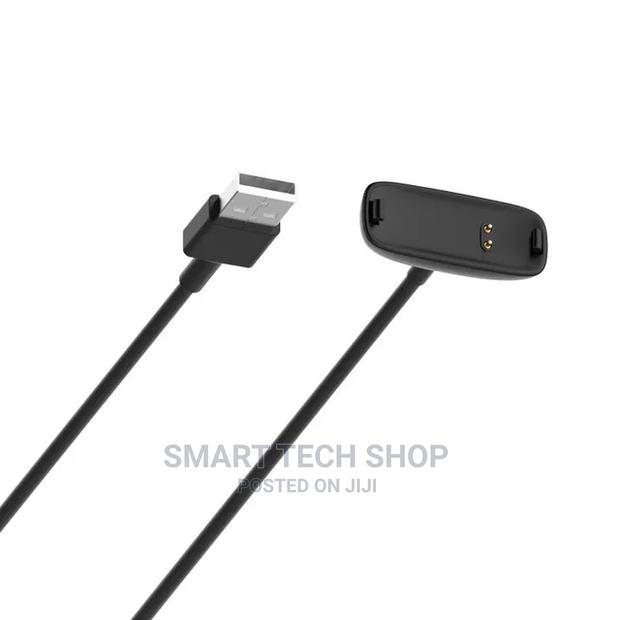 Fitbit Smart Watch Charger · Photo 3