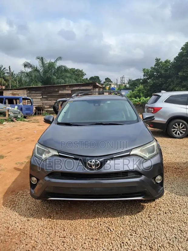 Toyota RAV4 2018 Gray · Photo 1