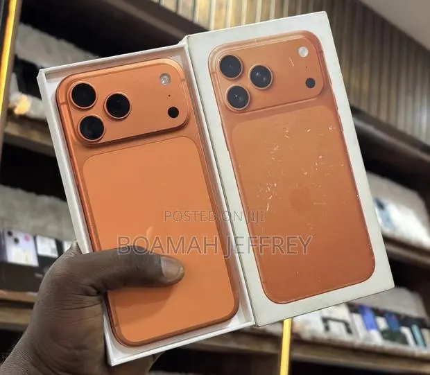 Apple iPhone 17 Pro Max 256 GB Orange · Photo 1