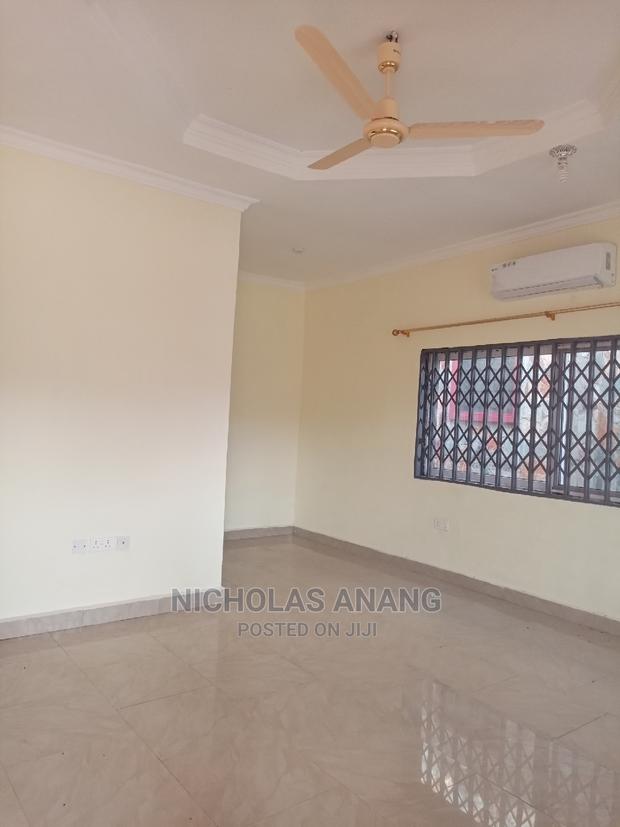 2bdrm Apartment in The Dorns Properties, New Town for rent · Photo 6