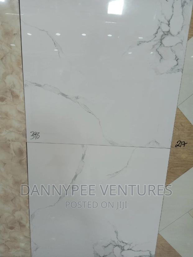 60/60 Polish White With Black Thunder Lines · Photo 1